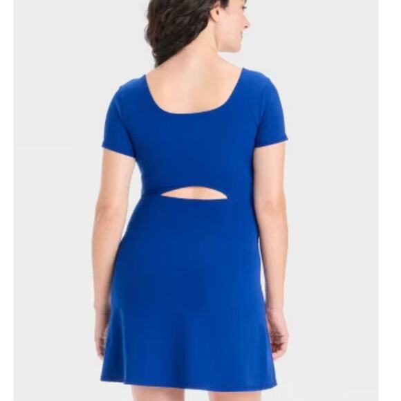 Short Sleeve Active Mini Maternity Dress With Built in Shorts Back Cut-Out L - Picture 7 of 11
